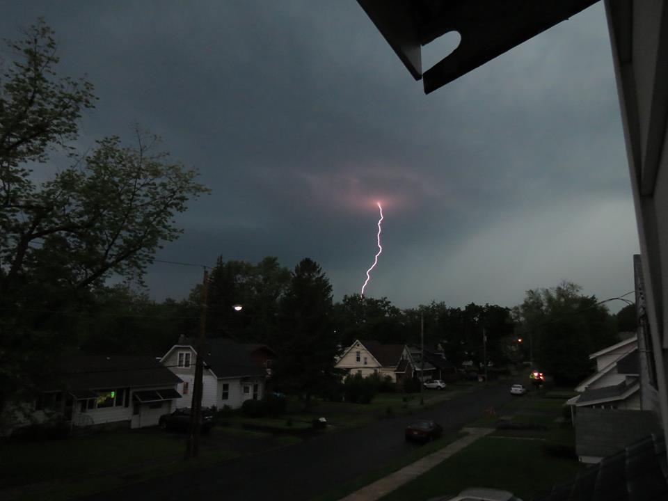 Dramatic cloud to ground lightning strike, May 29, 2013